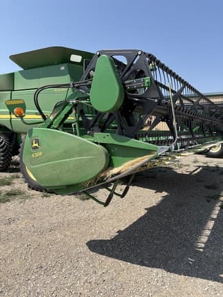 Image of John Deere 630R equipment image 1