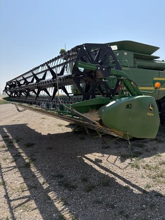 2012 John Deere 630R Equipment Image0