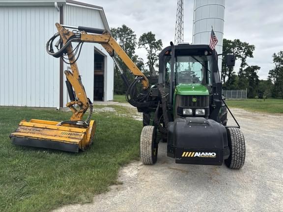 Image of John Deere 6330 equipment image 4