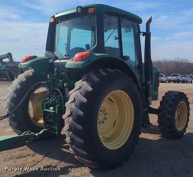 Image of John Deere 6330 equipment image 4