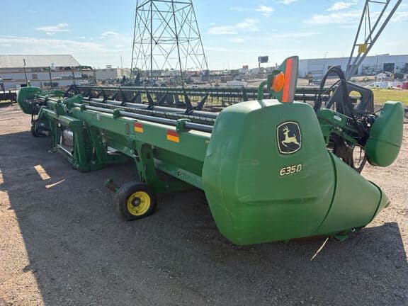 Image of John Deere 635D equipment image 2