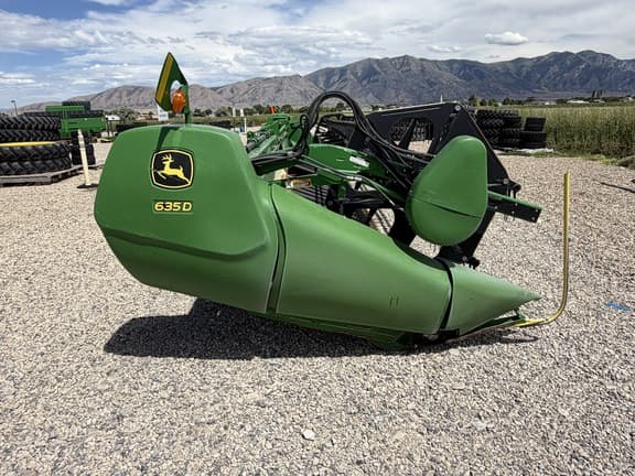 Image of John Deere 635D equipment image 3