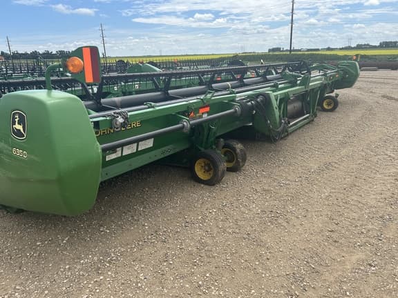 Image of John Deere 635D equipment image 2