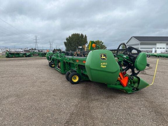 Image of John Deere 635D equipment image 4
