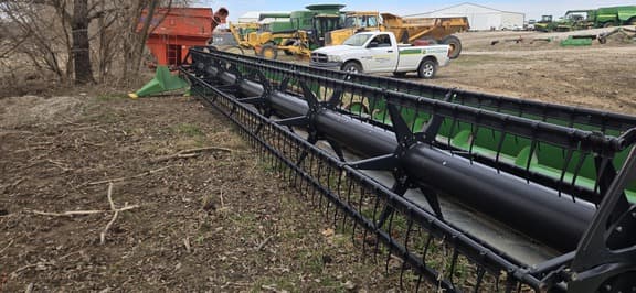 Image of John Deere 635F equipment image 2