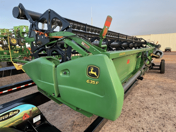 Main image John Deere 635F
