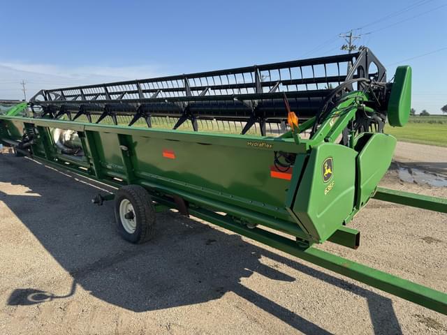 Image of John Deere 635F equipment image 3