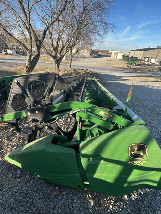 Main image John Deere 635F