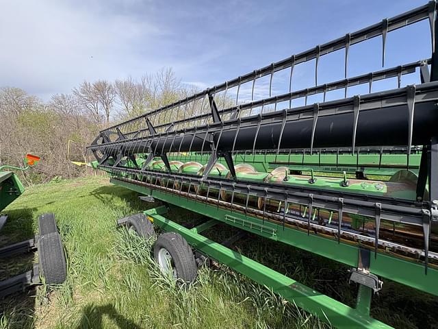 Image of John Deere 635F equipment image 4