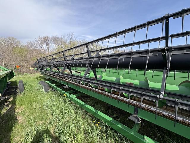 Image of John Deere 635F equipment image 3