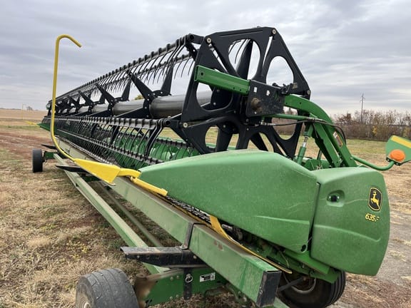 Main image John Deere 635F