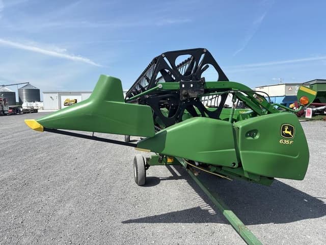 Image of John Deere 635F equipment image 1
