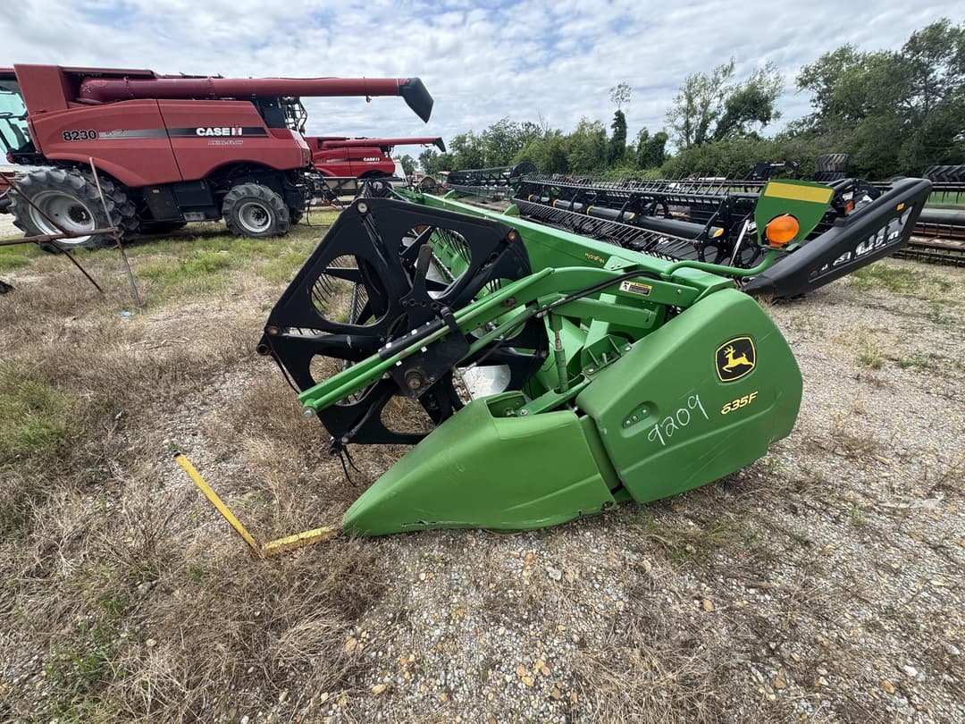 Image of John Deere 635F Primary image
