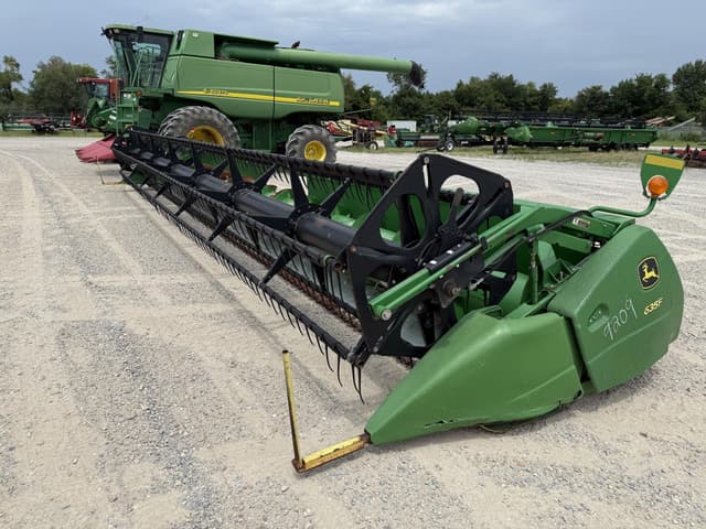Image of John Deere 635F equipment image 4