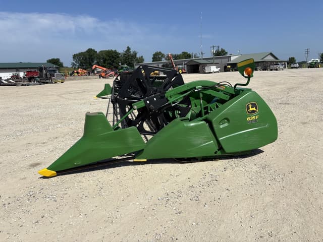 Image of John Deere 635F equipment image 1