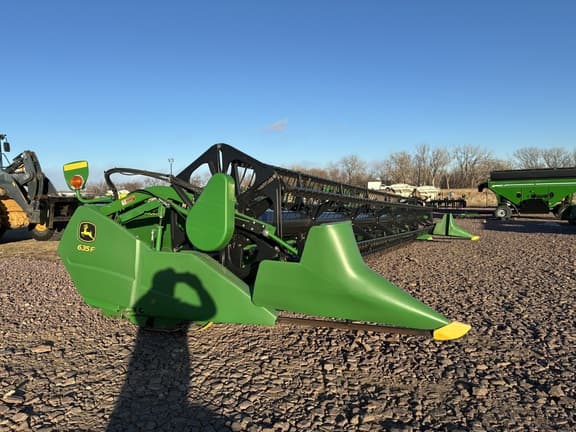 Image of John Deere 635F equipment image 3