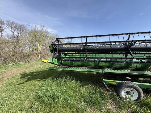 Image of John Deere 635F equipment image 4