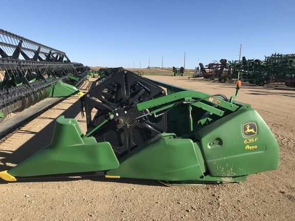Main image John Deere 635F