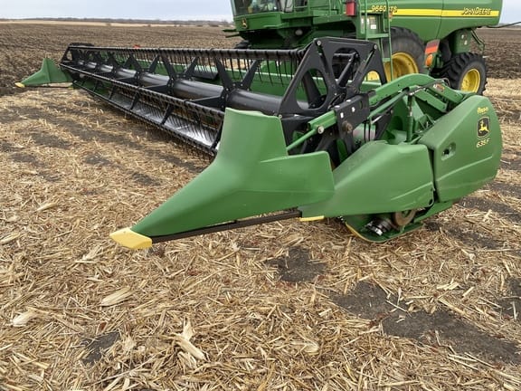 Main image John Deere 635F