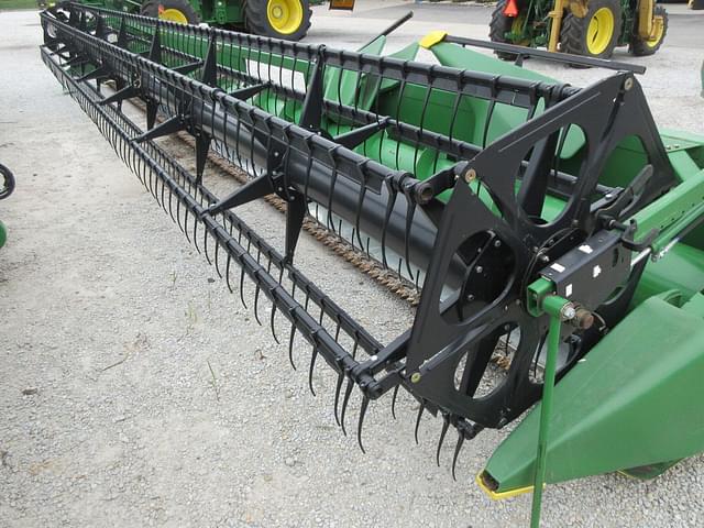 Image of John Deere 635F equipment image 3