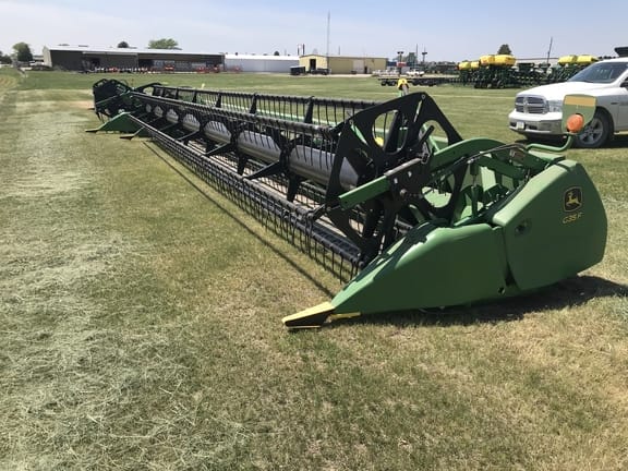 Main image John Deere 635F