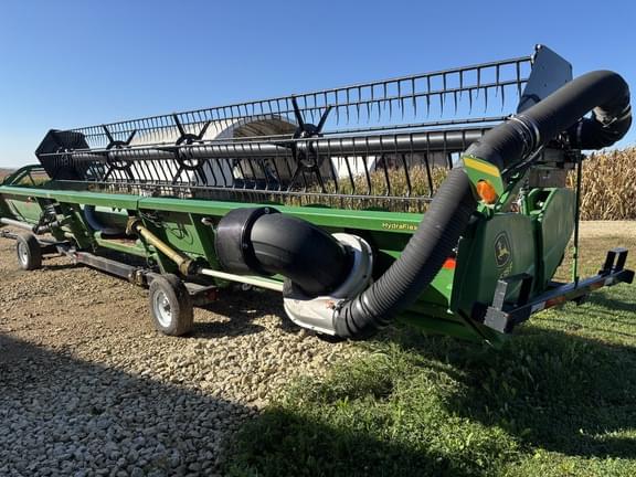 Image of John Deere 635F equipment image 3
