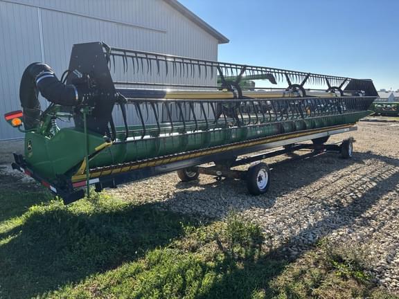 Image of John Deere 635F equipment image 2