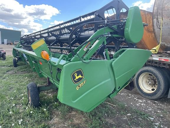 Image of John Deere 635F equipment image 3