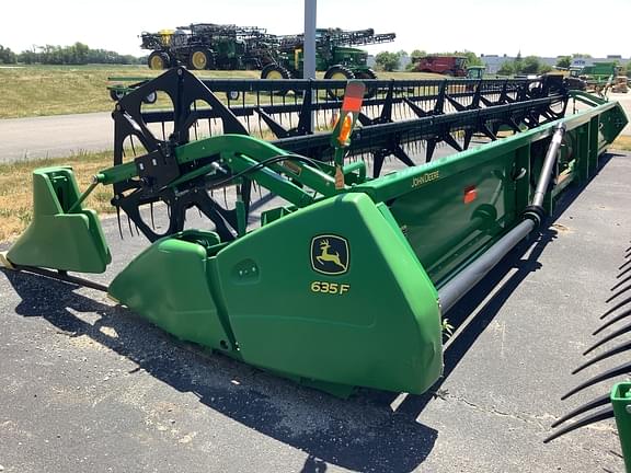 Image of John Deere 635F equipment image 3