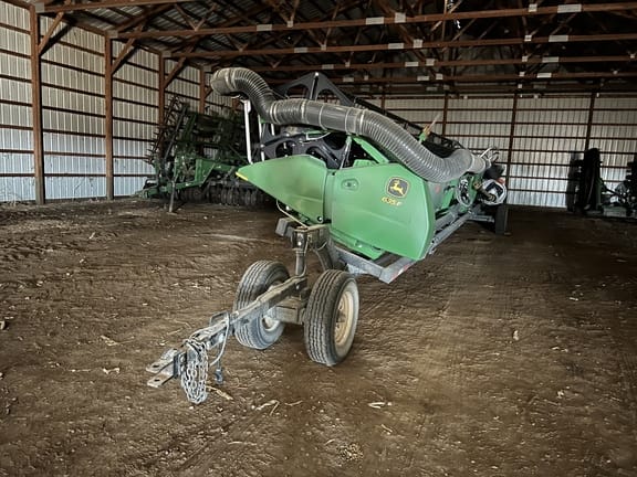 Main image John Deere 635F