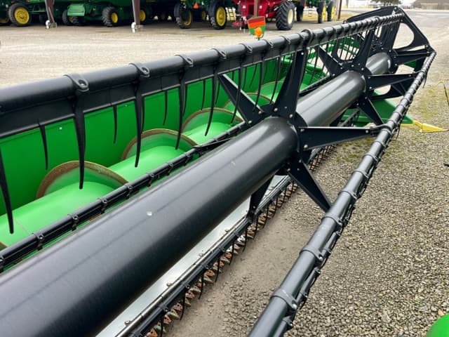 Image of John Deere 635F equipment image 1