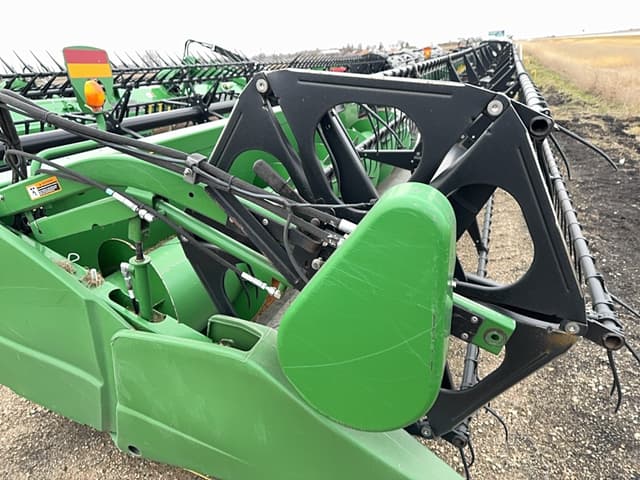 Image of John Deere 635F equipment image 2