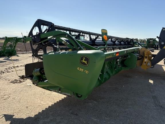 Image of John Deere 635FD equipment image 3