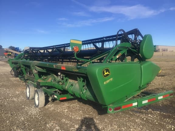 Image of John Deere 635FD equipment image 2