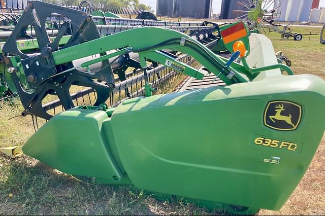 Image of John Deere 635FD equipment image 1