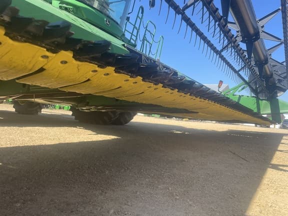 Image of John Deere 635FD equipment image 4