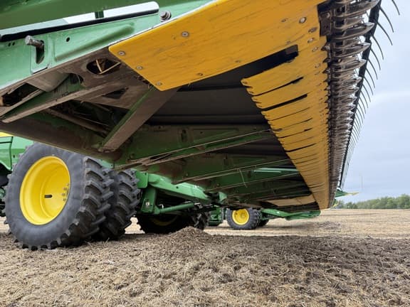 Image of John Deere 635FD equipment image 4