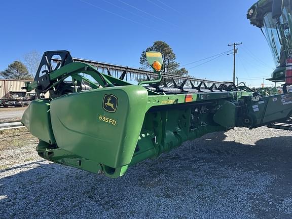 Image of John Deere 635FD equipment image 1