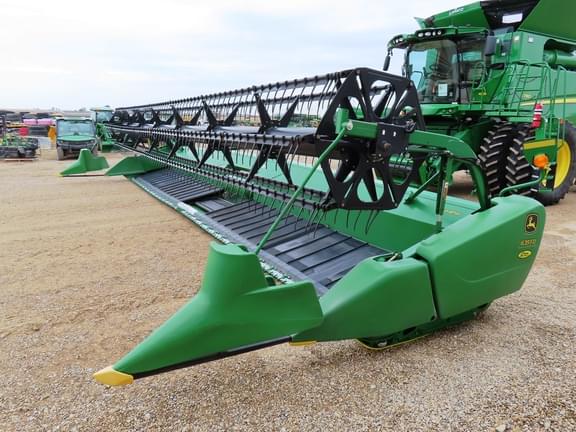 Image of John Deere 635FD equipment image 3