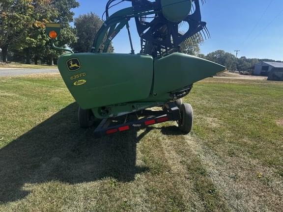 Image of John Deere 635FD equipment image 3