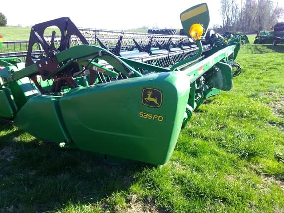 Image of John Deere 635FD equipment image 1