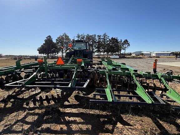 Image of John Deere 637 equipment image 4
