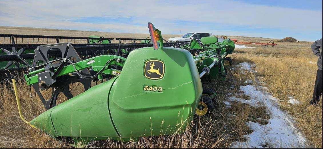 Main image John Deere 640D
