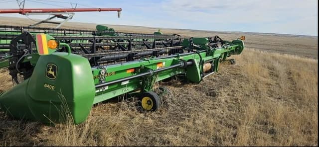 Image of John Deere 640D equipment image 2