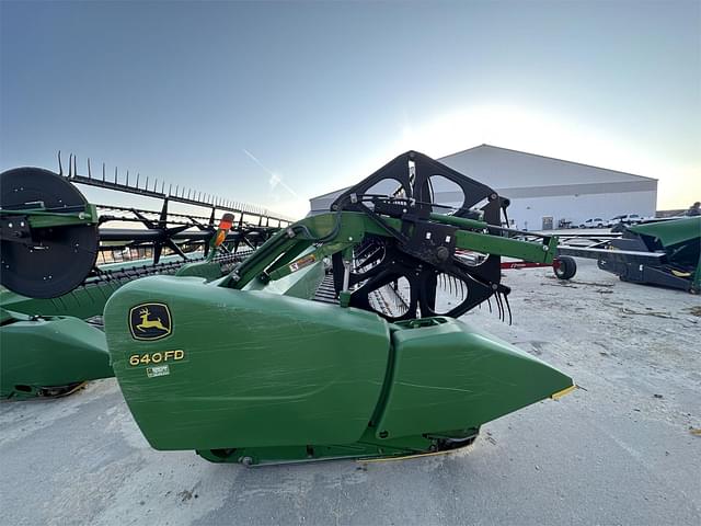 Image of John Deere 640FD equipment image 4