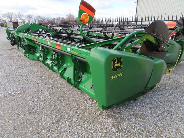 Image of John Deere 640FD equipment image 3