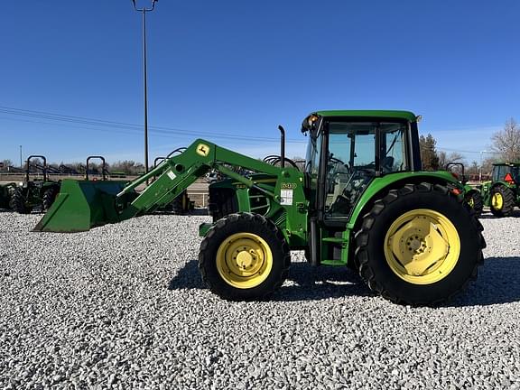 Image of John Deere 6430 equipment image 1