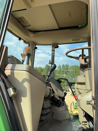 Image of John Deere 6430 equipment image 4