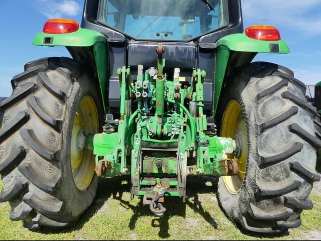 Image of John Deere 6430 equipment image 4