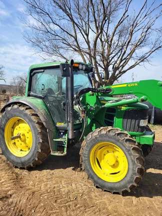 2012 John Deere 6430 Premium Equipment Image0